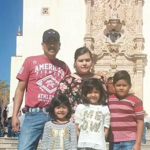 Meet your Posher, Chuy y brenda